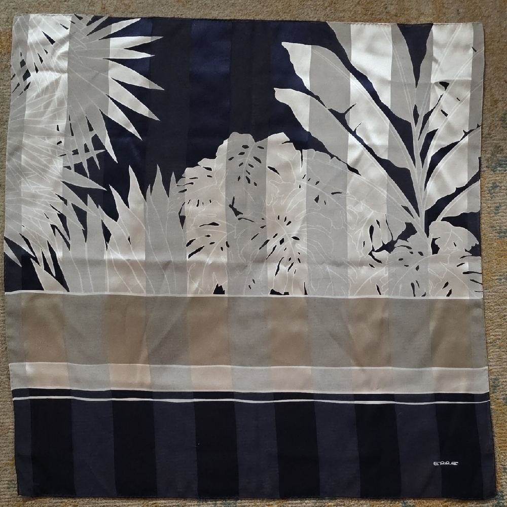 Chic Black and Gray Leaf Print Silk Scarf